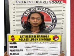 DFA (21), Warga Kelurahan Senalang.Dari tangan tersangka, Petugas menyita Paket sabu  dan Pil Ekstasi siap edar.